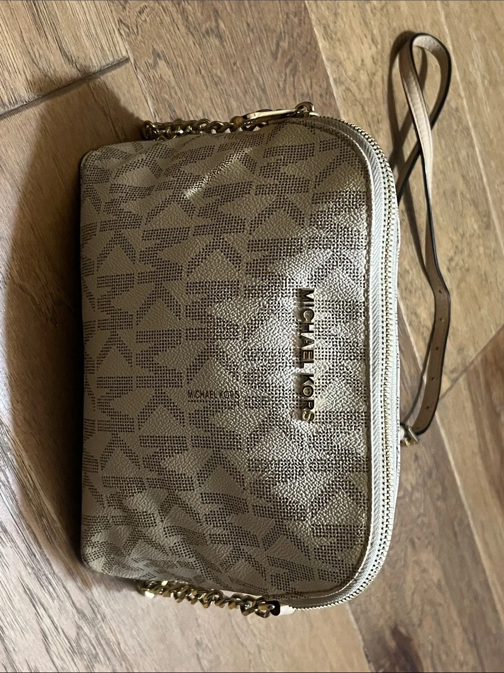 Michael Kors Jet Set Crossbody Bag Beige MK Logo Small Chain Strap